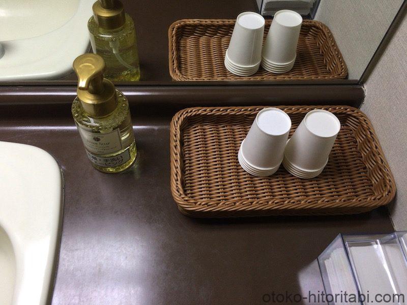 長崎 大江戸温泉物語 清風 客室 洗面台 紙コップとハンドソープ