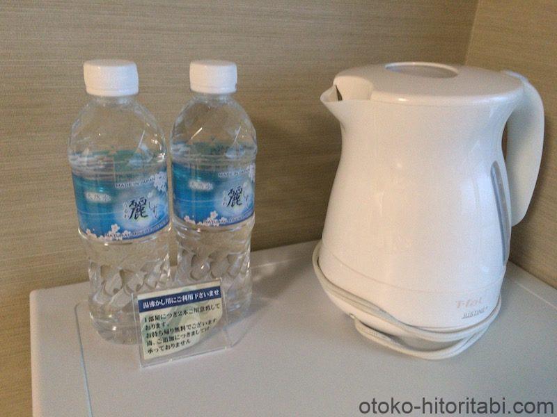 長崎 大江戸温泉物語 清風 客室 ペットボトルの水