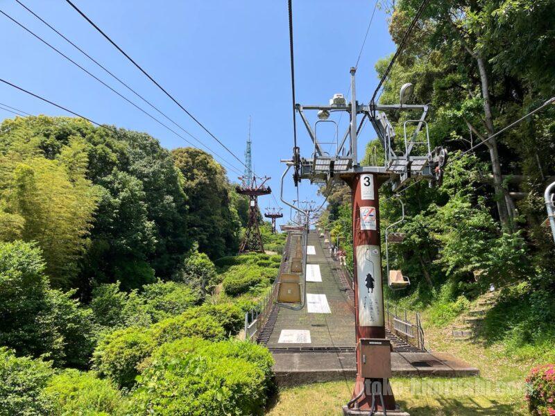 松山城 リフト 乗車中